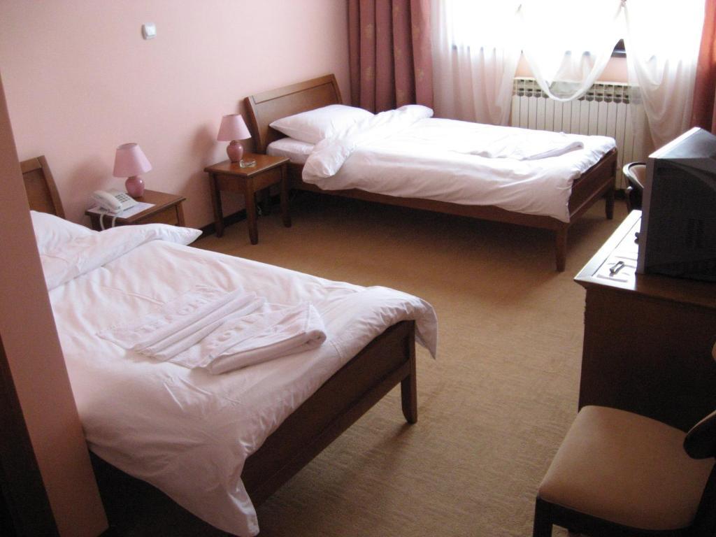 Hotel Vila Sunce Стара-Пазова Номер фото