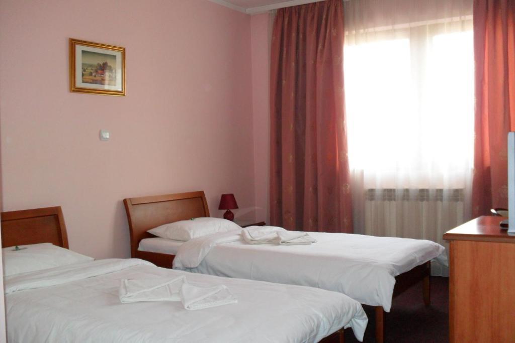 Hotel Vila Sunce Стара-Пазова Номер фото